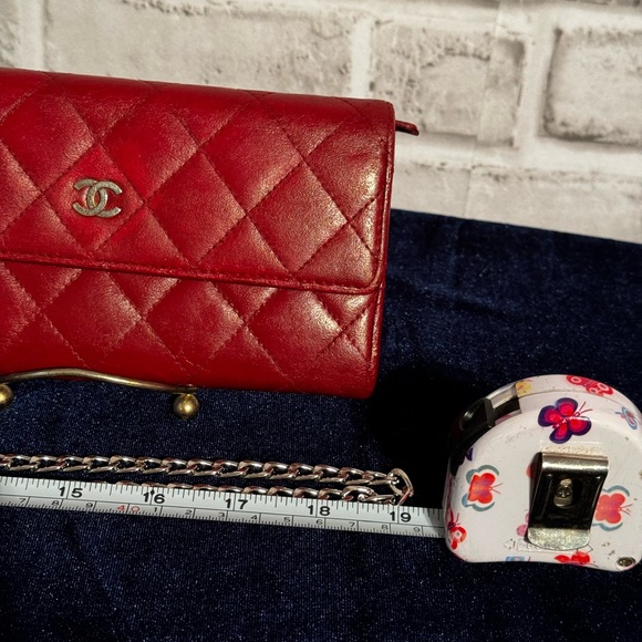 CHANEL Lambskin Quilted Large Gusset Flap Wallet Red Includes silver chain - Picture 11 of 11